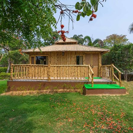 Stayvista At Maple Farms With Pool, Bbq & Bonfire Sohna Exterior foto